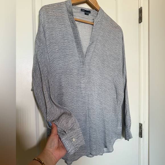 Vince 100% Silk Pullover V-Neck Tunic Long Sleeve Blouse - Women’s M - Picture 3 of 10